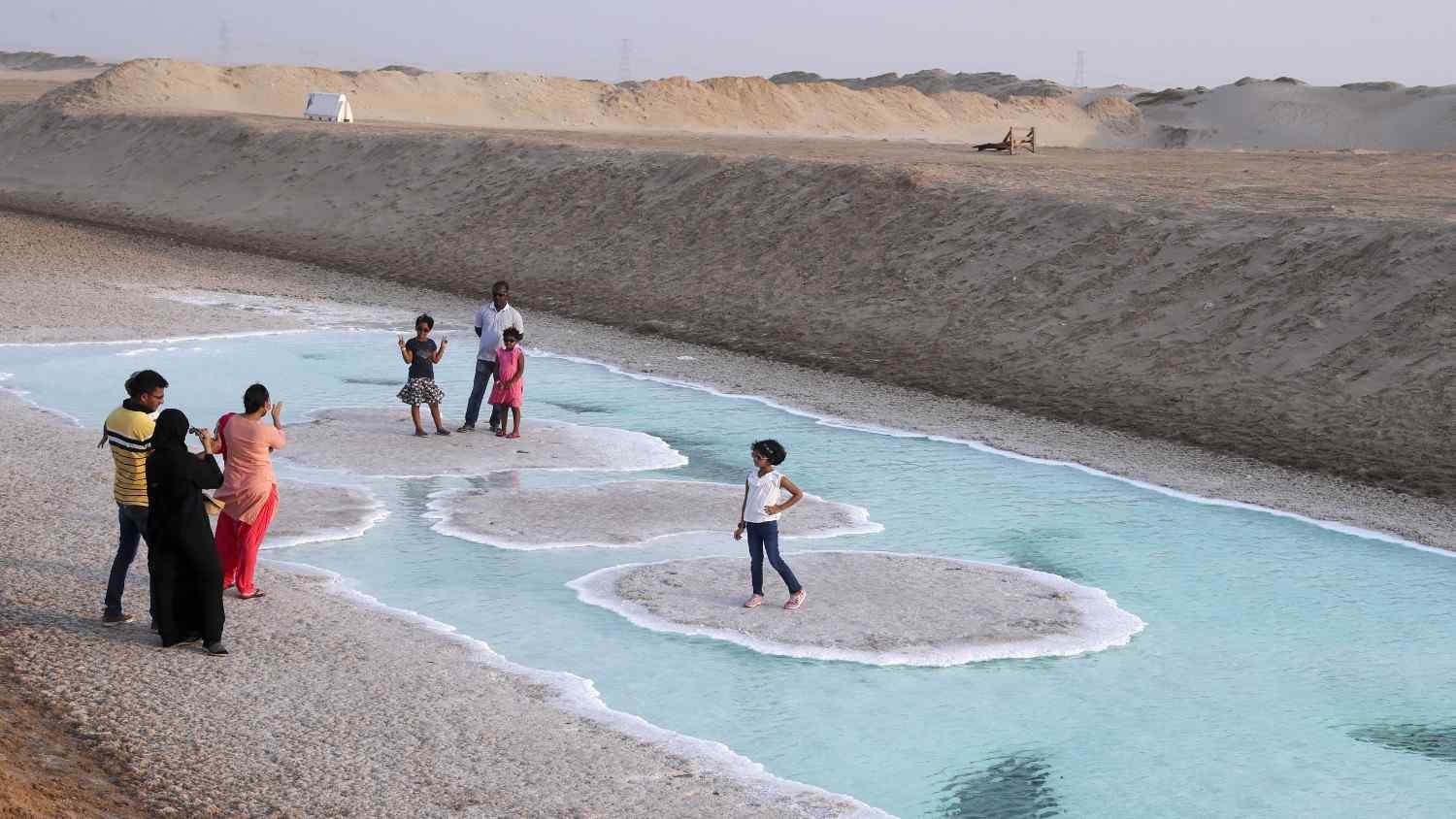 Al Wathba Long Salt Lake: A Simple Guide to Abu Dhabi’s Salt Flats